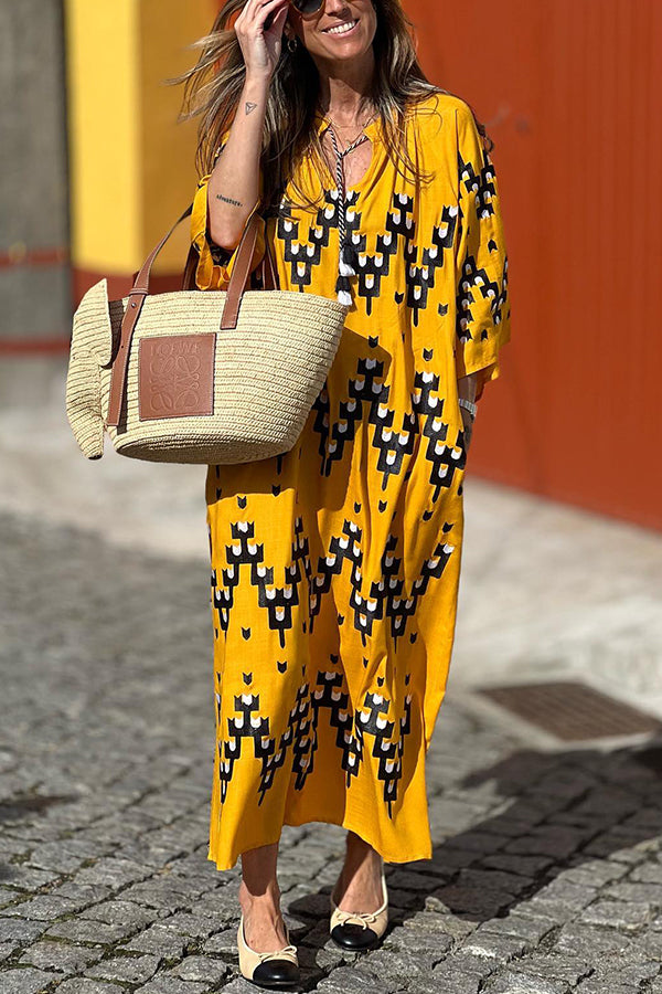 Beautifully Finished Dress in a Timeless Design