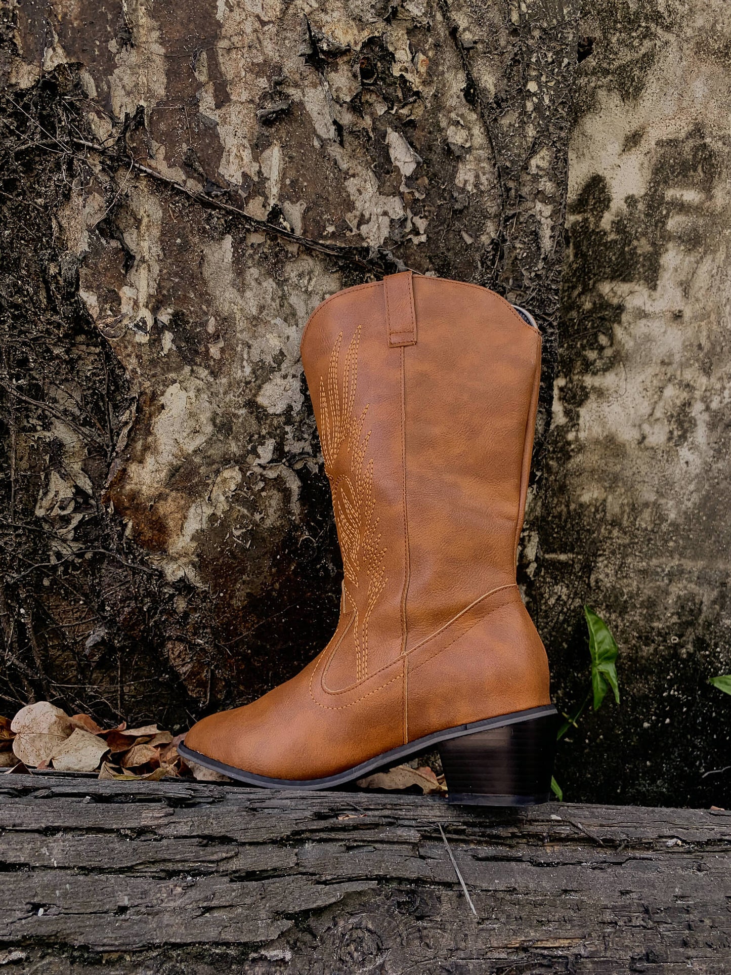Gracefully Styled Boots for Any Occasion