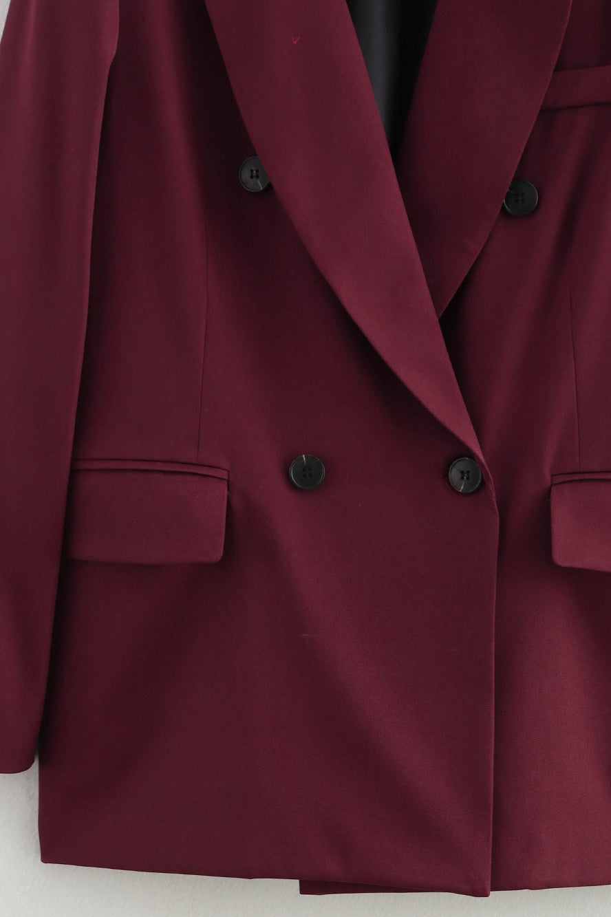 Beautifully Finished Garment in a Timeless Design
