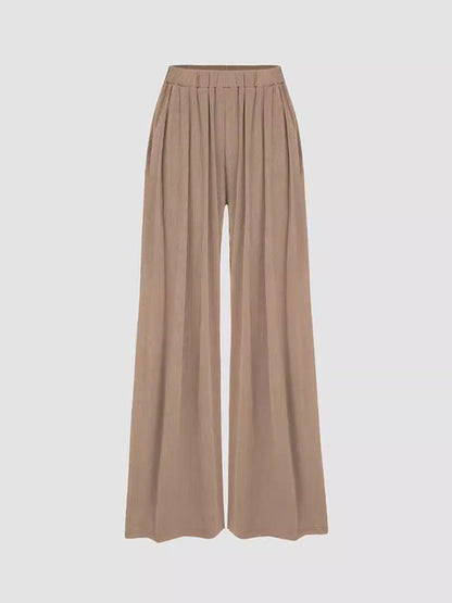Classic Vintage Pants with a Flattering Fit