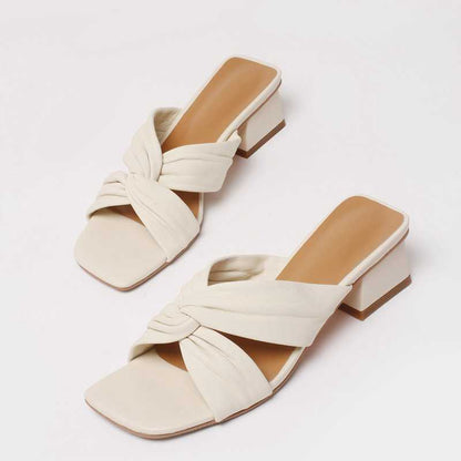 Effortlessly Elegant Garment with a Timeless Design