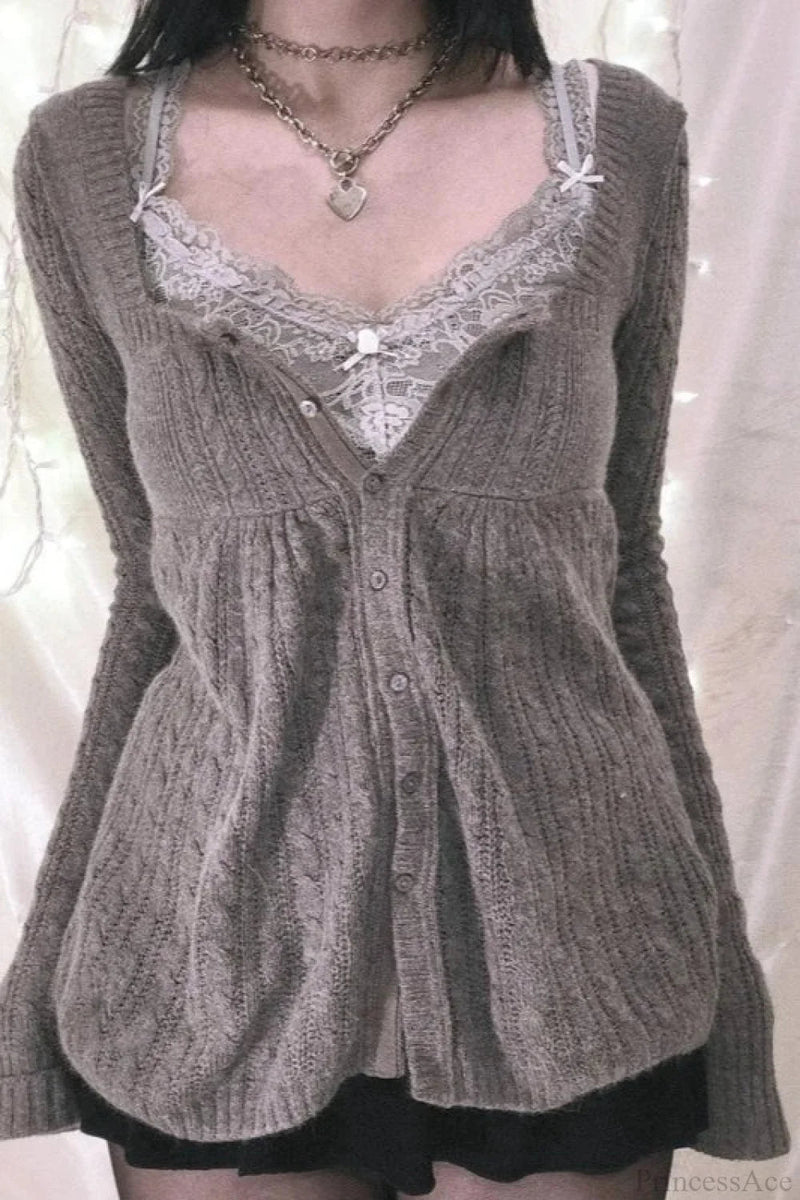 Beautifully Finished Blouse in a Timeless Design