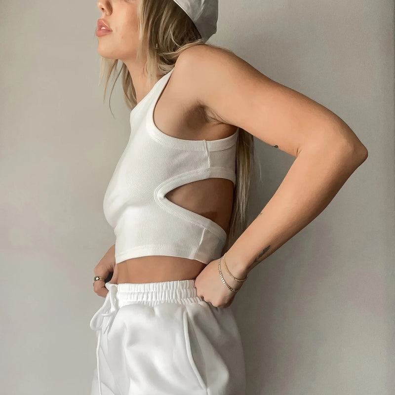 Effortlessly Elegant Garment with a Timeless Design