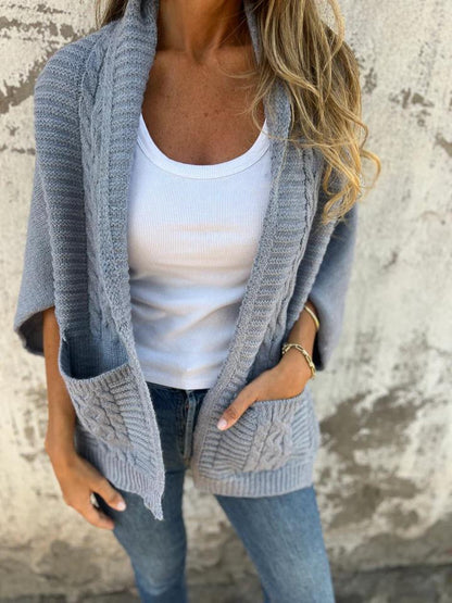 Effortlessly Elegant Cardigan with a Timeless Design