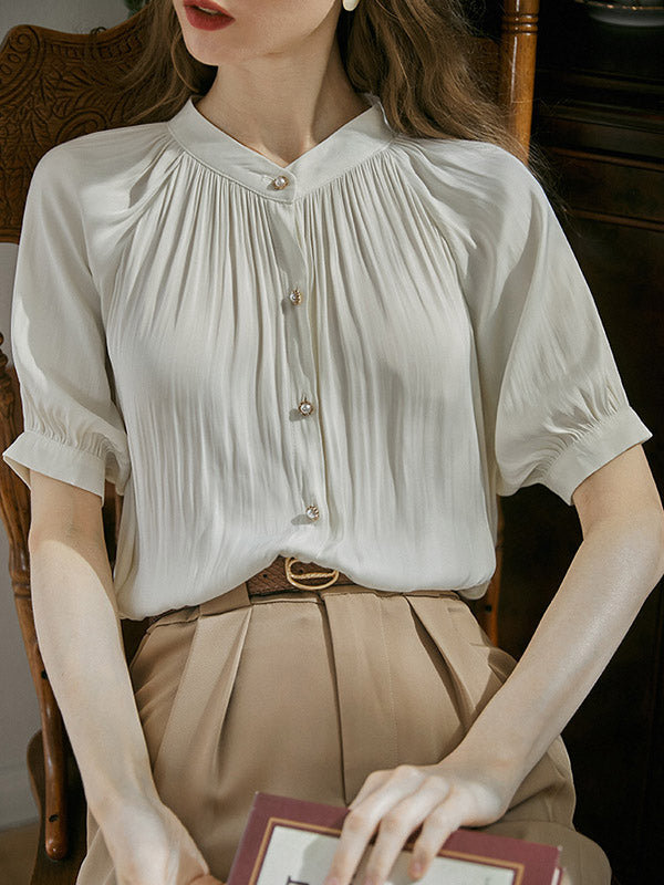 Beautifully Crafted Blouse in a Classic Style