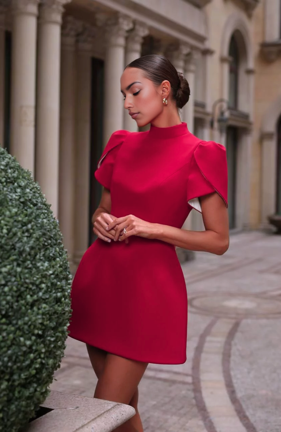Classic Vintage Dress with a Flattering Fit