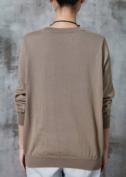 Effortlessly Elegant Sweater with a Timeless Design