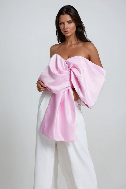 Well Tailored Top with a Graceful Silhouette