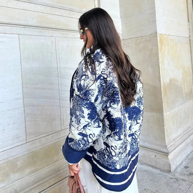 Gracefully Styled Jacket for Any Occasion