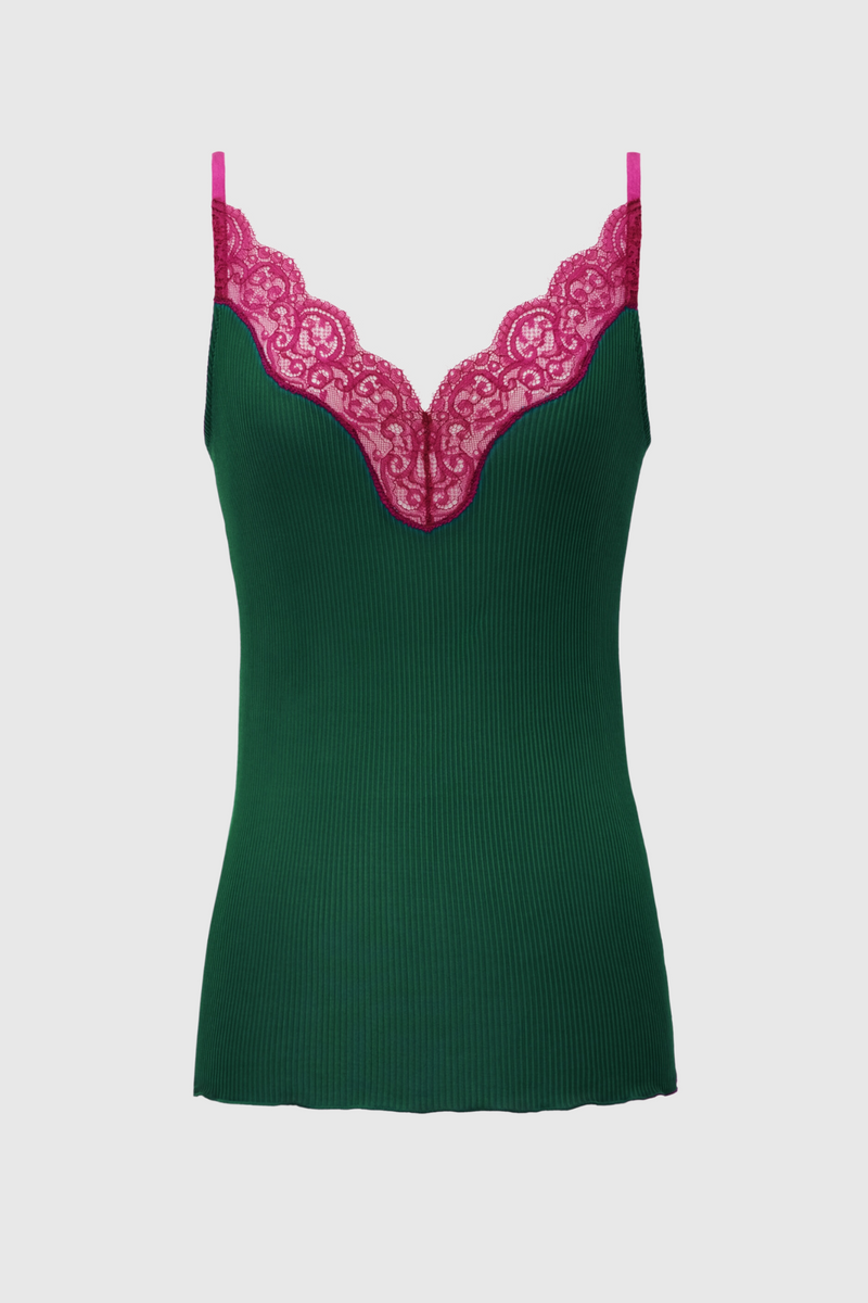Beautifully Finished Top in a Timeless Design