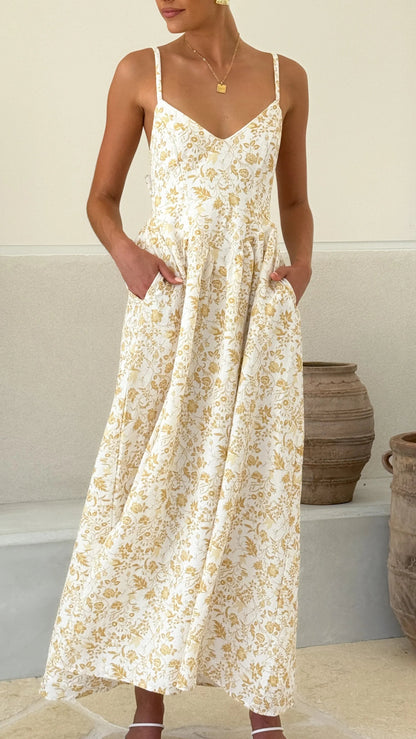 Classic Vintage & Enduringly Stylish Dress