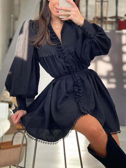 Classic Vintage Dress with a Flattering Fit