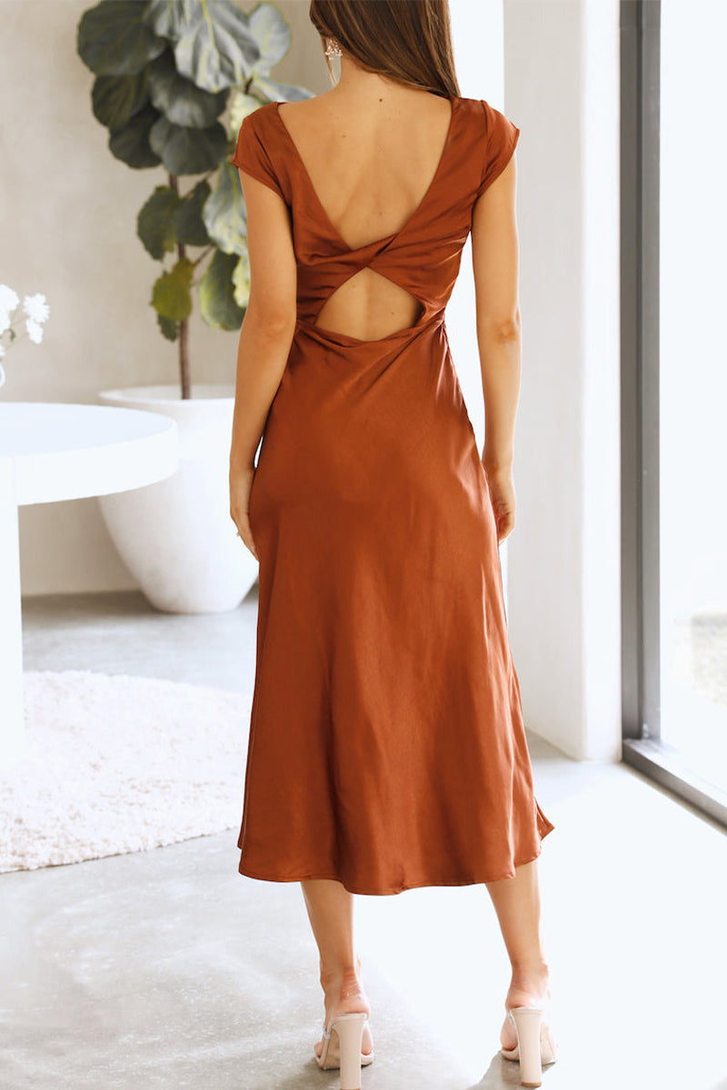 Well Tailored Dress with a Graceful Silhouette