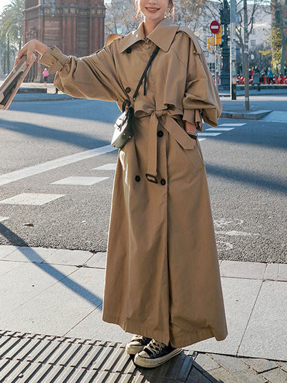 Well Tailored Coat with a Graceful Silhouette