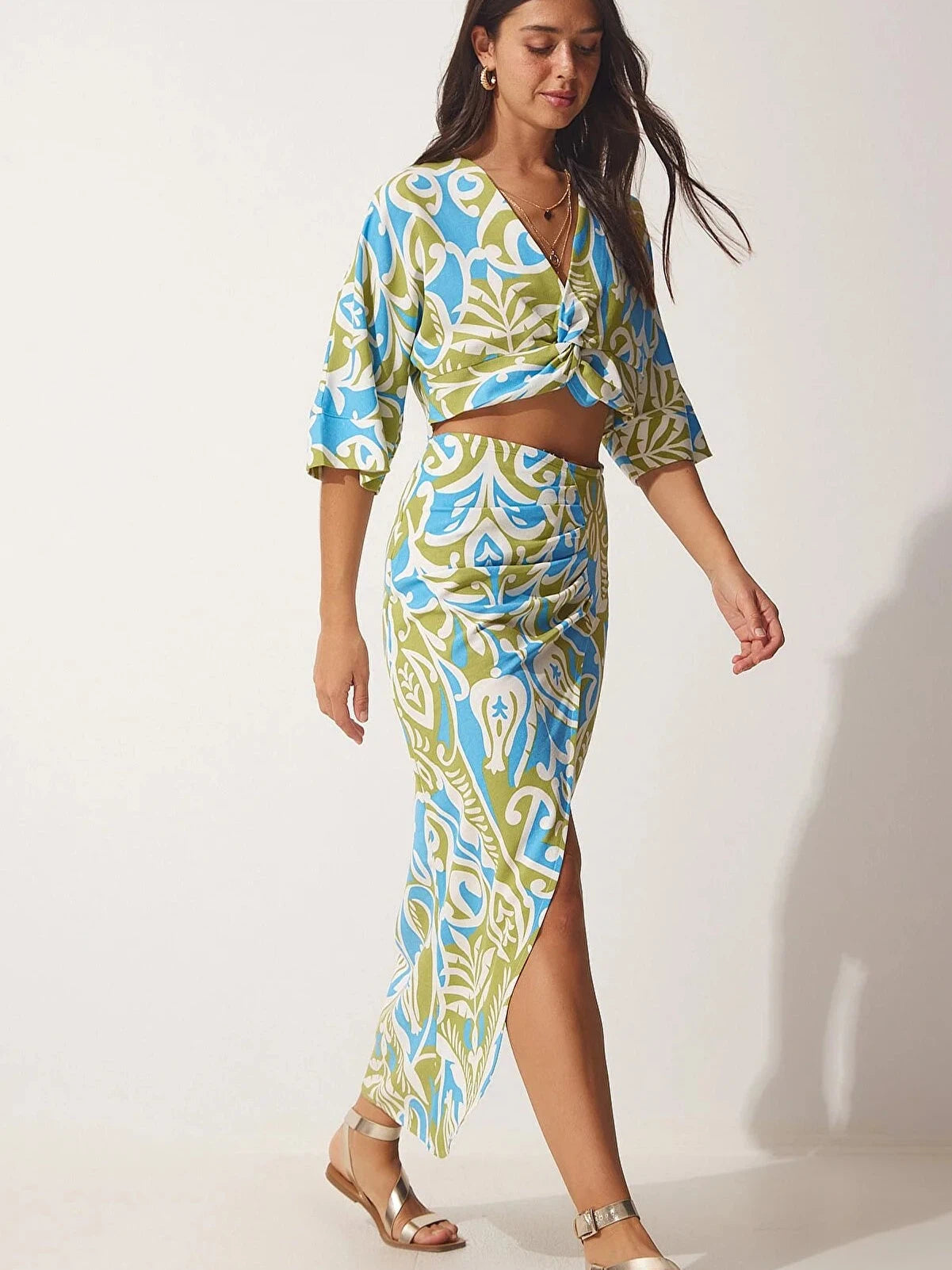 Classic Vintage & Enduringly Stylish Top