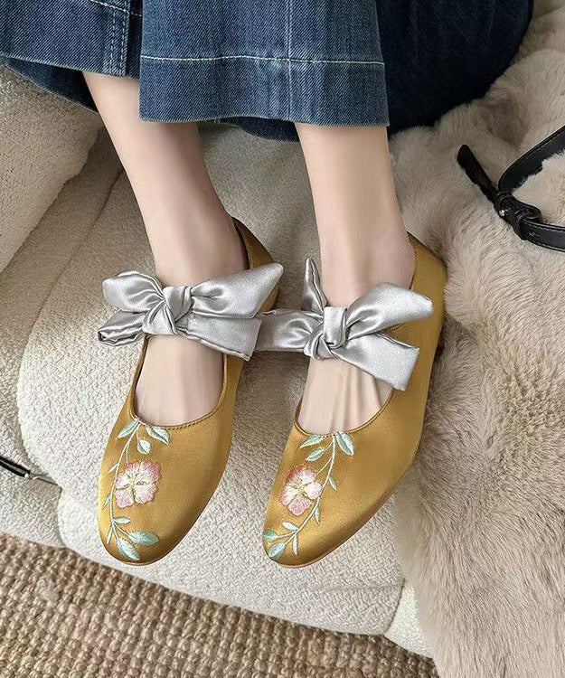 Well Tailored Shoes with a Graceful Silhouette