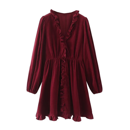 A Vintage Style Dress with Delicate Timeless Details