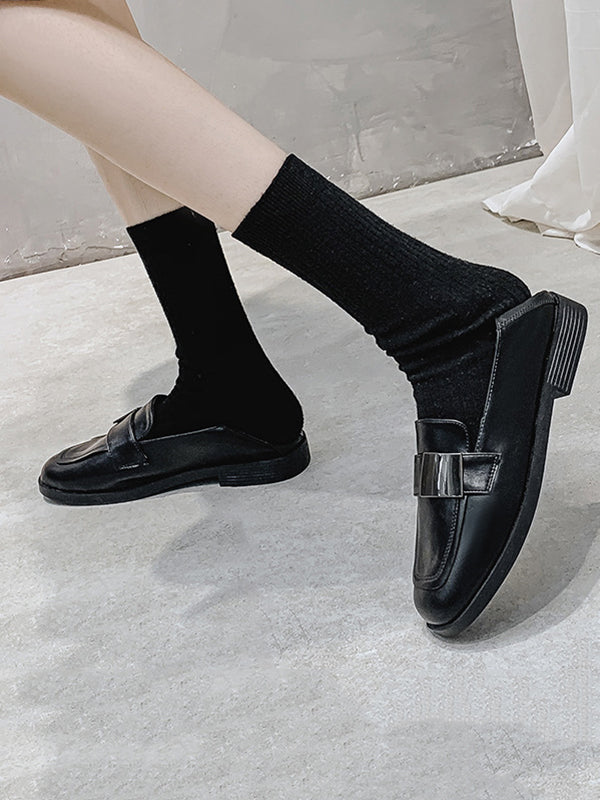 Effortlessly Elegant Garment with a Timeless Design