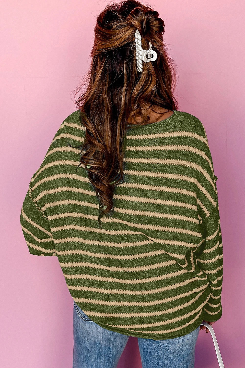 Effortlessly Elegant Sweater with a Timeless Design