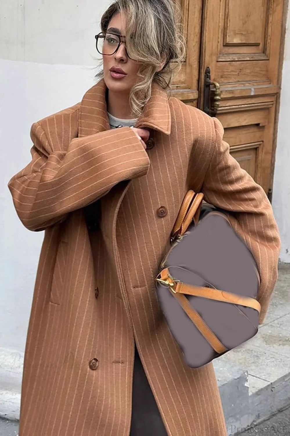 Polished Coat with an Effortless Classic Look