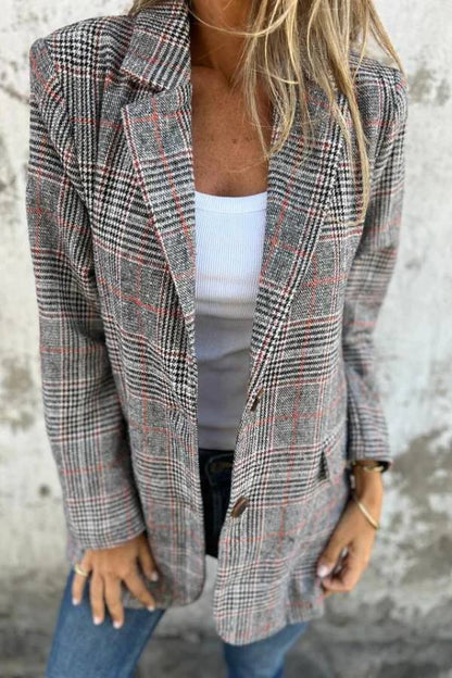 Gracefully Styled Coat for Any Occasion