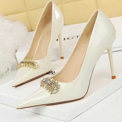 A Vintage Style Heels with Delicate Timeless Details