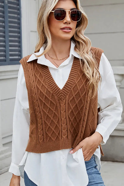 Effortlessly Elegant Sweater with a Timeless Design