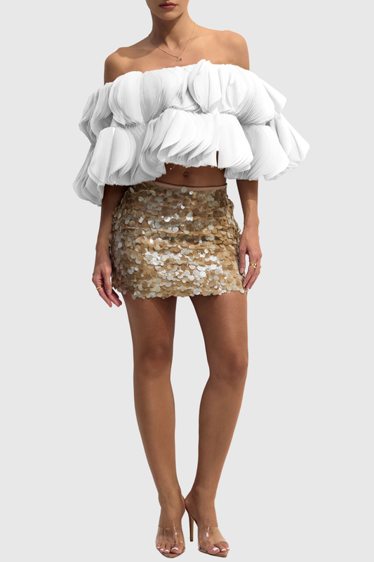 Well Tailored Top with a Graceful Silhouette