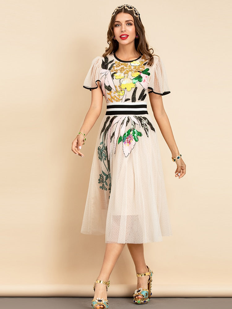 Sophisticated Dress with a Clean Classic Look