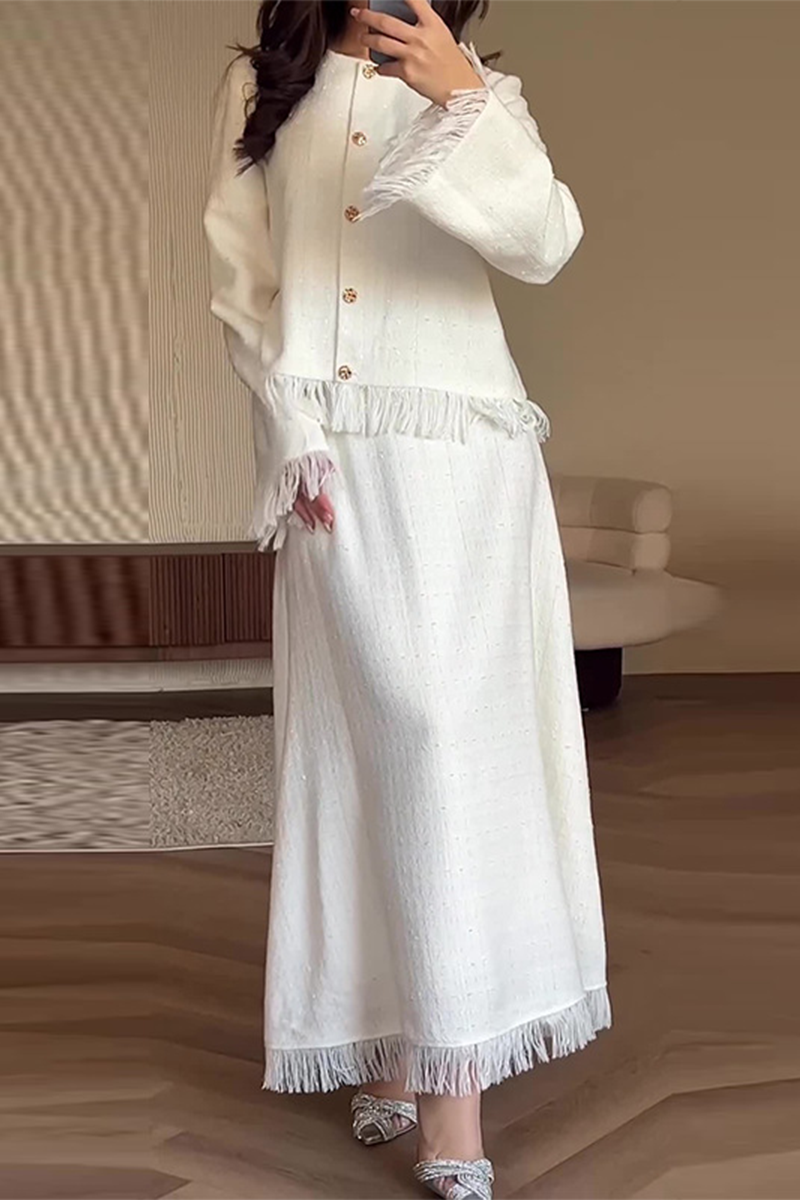 Sophisticated Garment with a Clean Classic Look