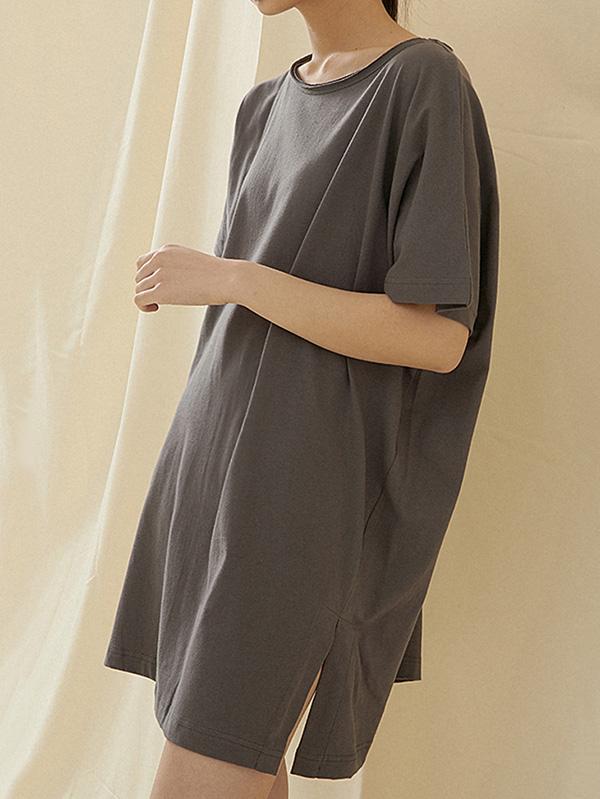 Sophisticated T-Shirt with a Clean Classic Look