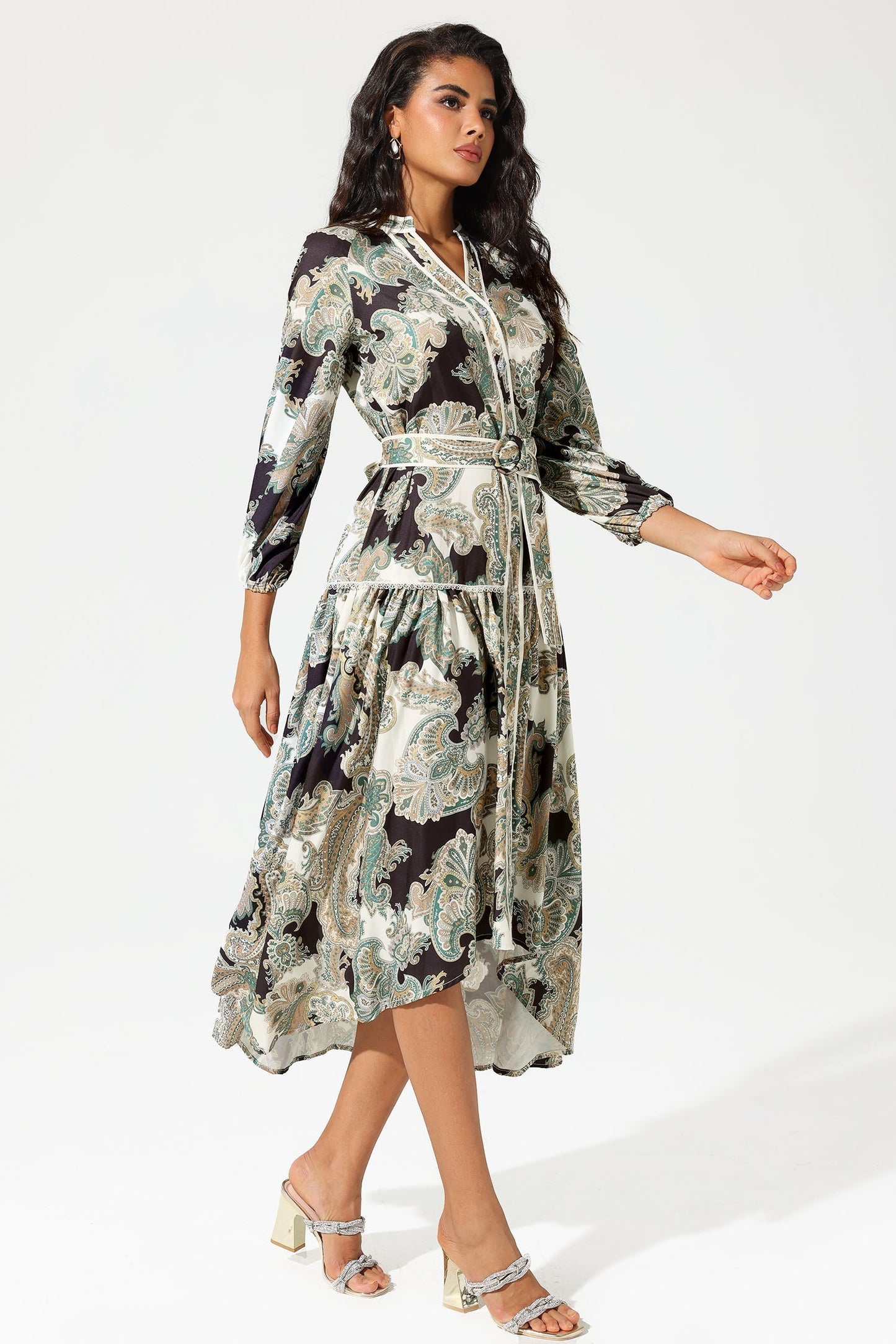 Effortlessly Elegant Dress with a Timeless Design