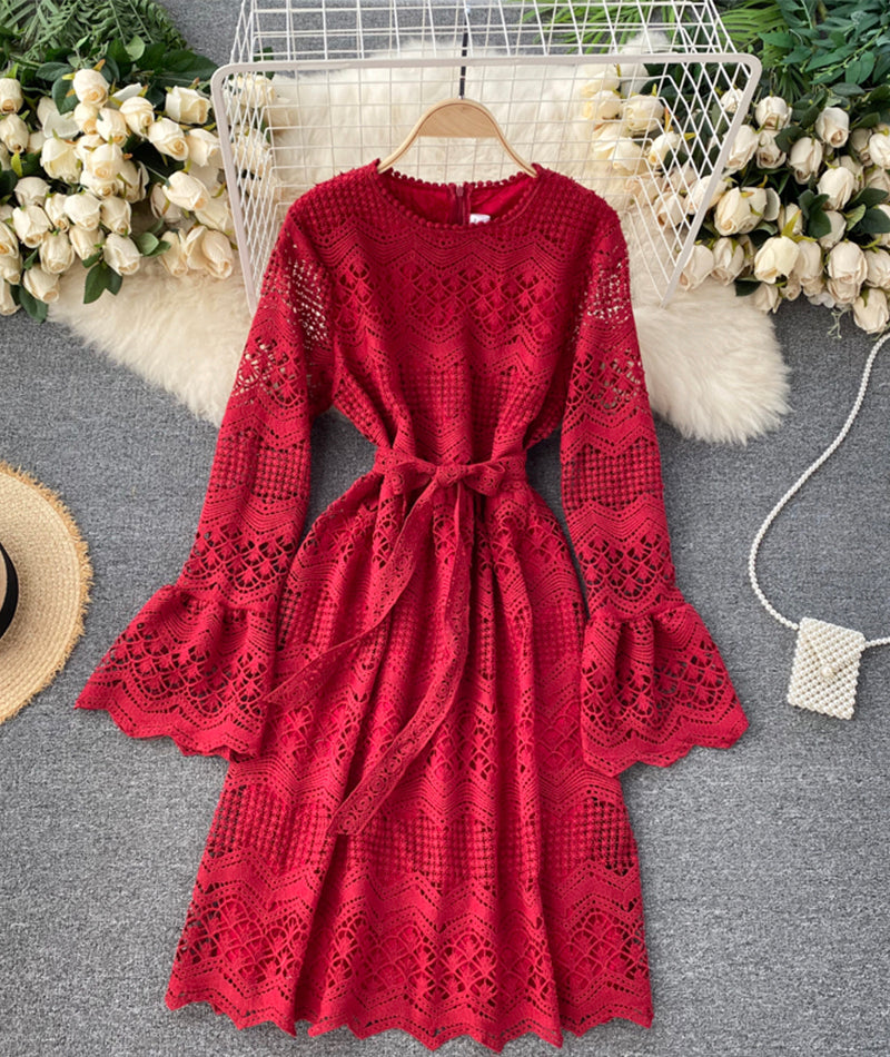Classic Vintage Dress with a Flattering Fit
