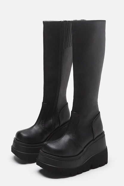 Classic Vintage Boots with a Flattering Fit