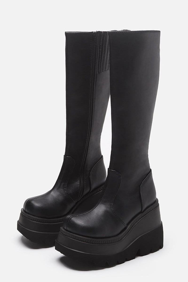 Classic Vintage Boots with a Flattering Fit