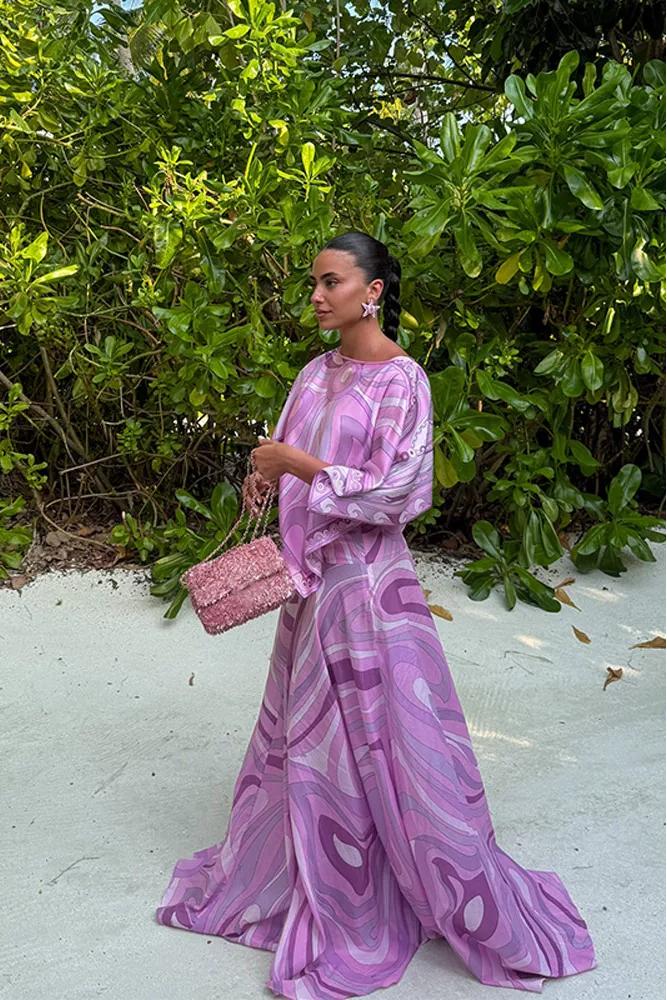 Well Tailored Garment with a Graceful Silhouette
