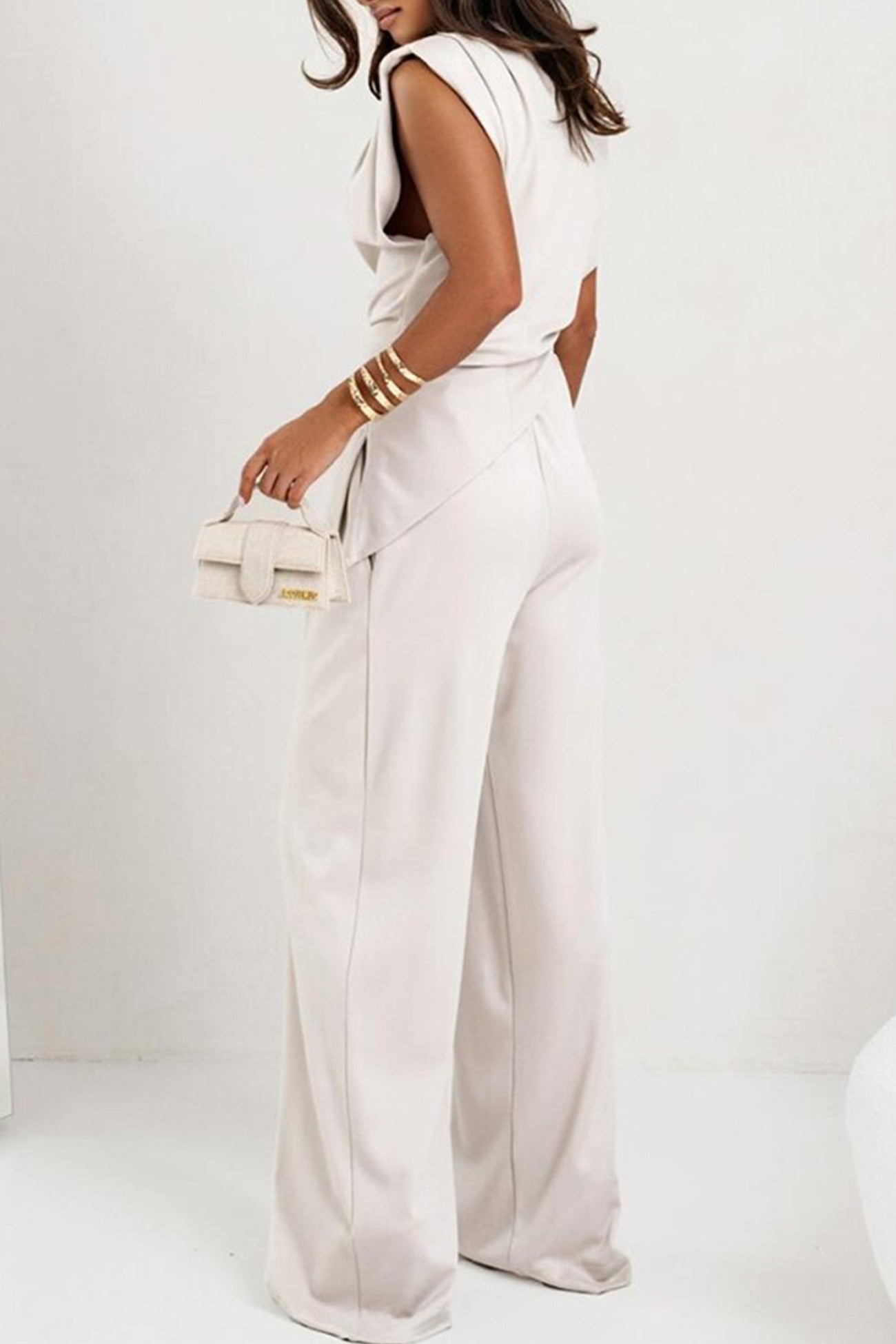 Sophisticated Pants with a Clean Classic Look