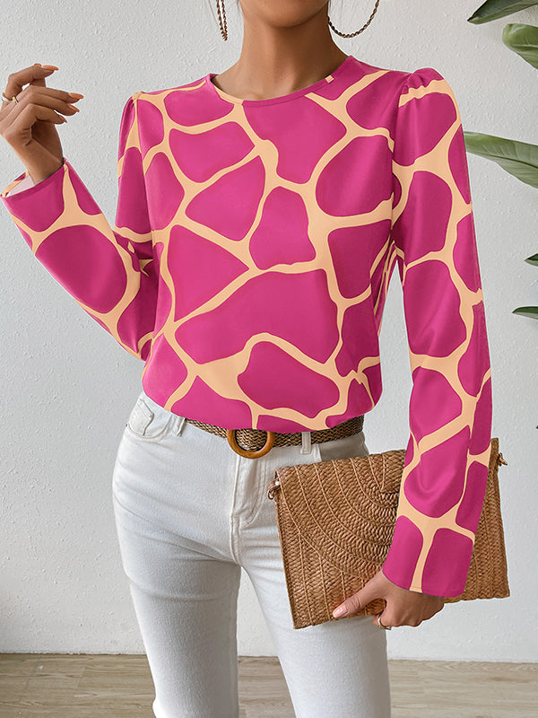 Effortlessly Elegant T-Shirt with a Timeless Design