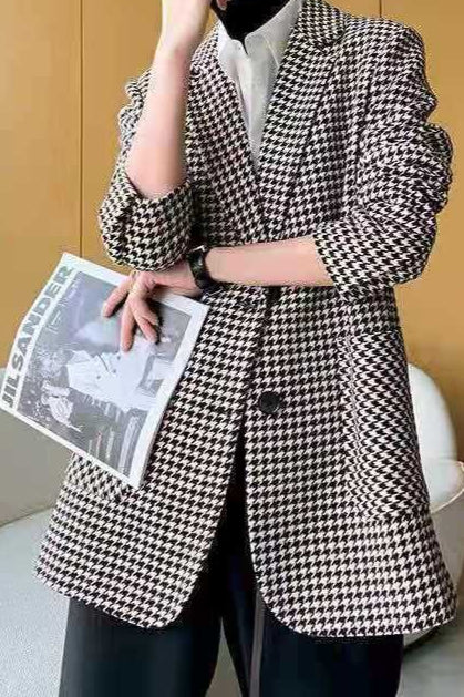 Well Tailored Garment with a Graceful Silhouette