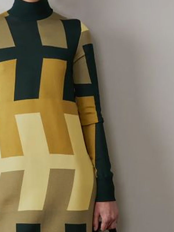 Well Tailored Dress with a Graceful Silhouette
