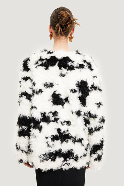 Elegantly Styled Coat for Everyday Wear