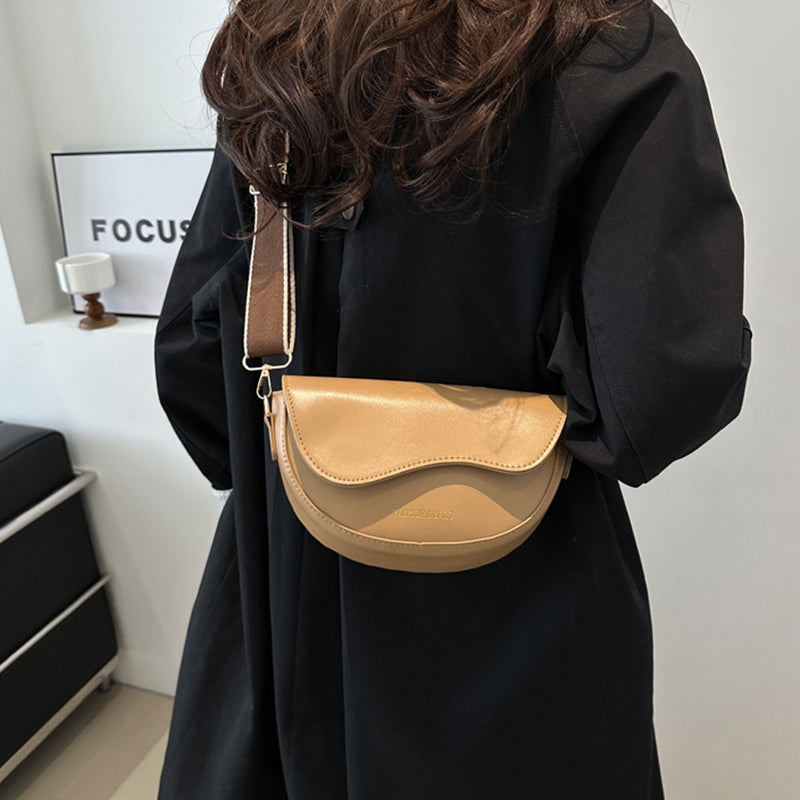 A Vintage Style Bag with Delicate Timeless Details