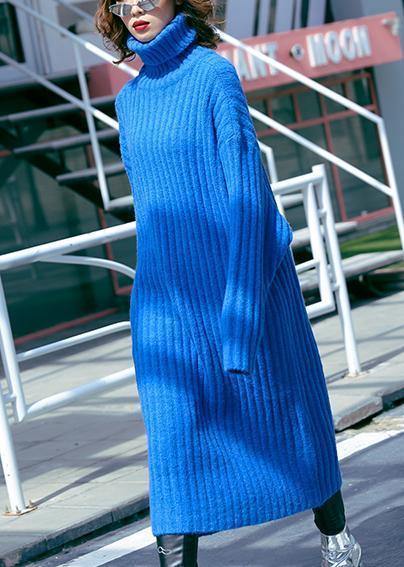 Classic Vintage Sweater with a Flattering Fit