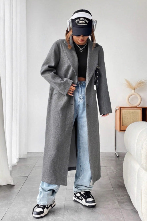 Beautifully Finished Coat in a Timeless Design