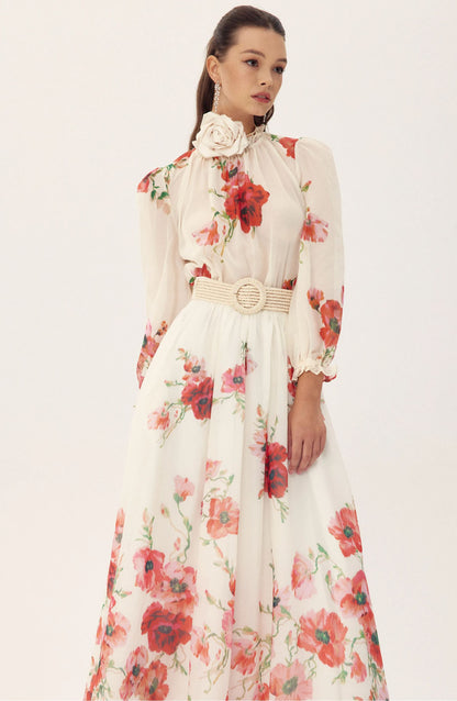Well Tailored Garment with a Graceful Silhouette