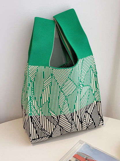 Gracefully Styled Bag for Any Occasion