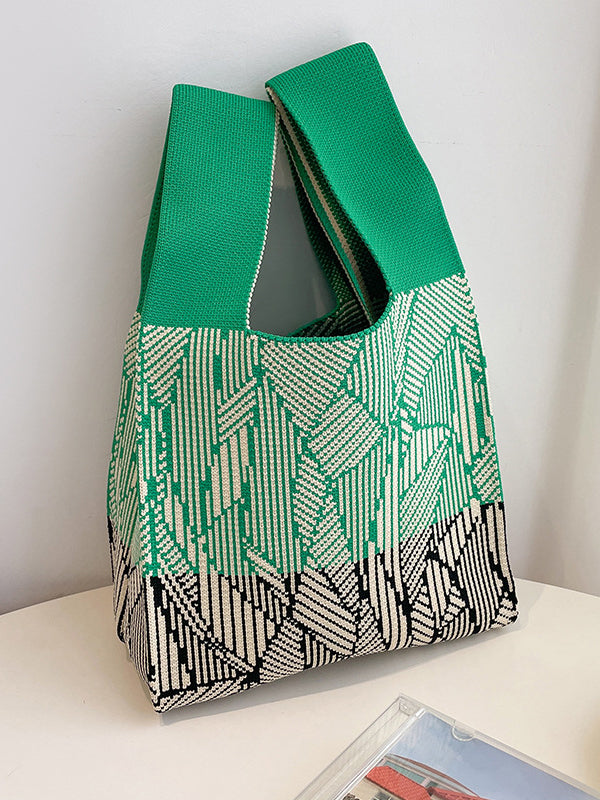 Gracefully Styled Bag for Any Occasion