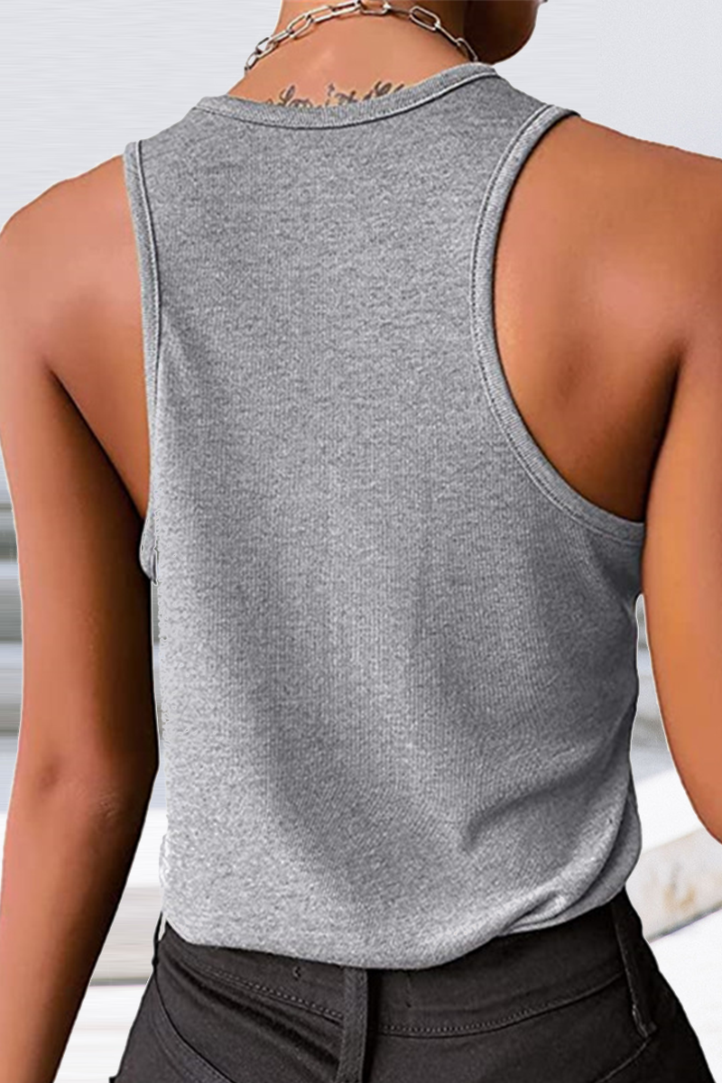 Well Tailored Top with a Graceful Silhouette