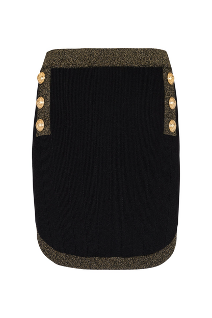Gracefully Styled Garment for Any Occasion