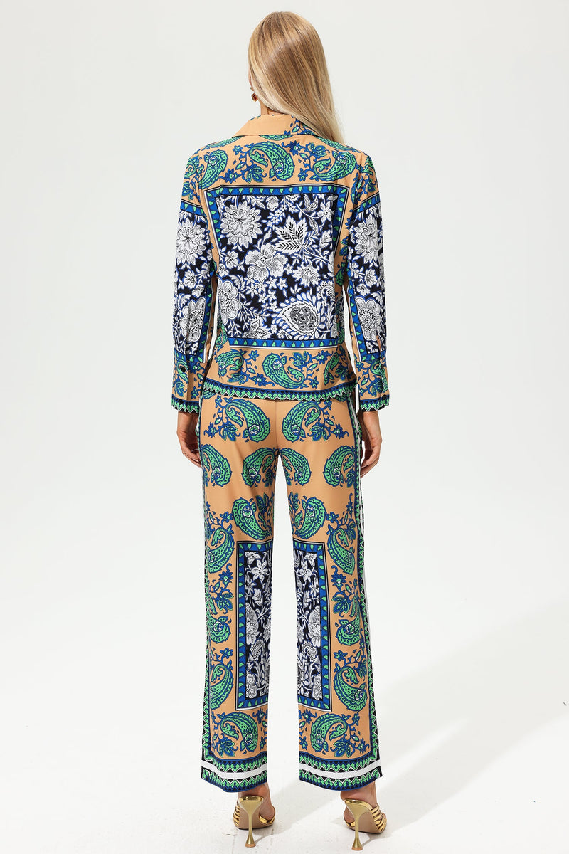 Effortlessly Elegant Garment with a Timeless Design